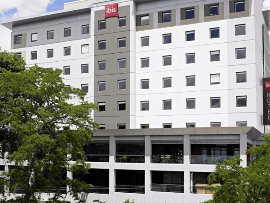 Ibis Tainui Hotel